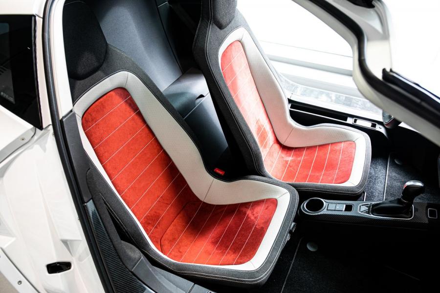 Интерьер Volkswage XL1 2015 года  (фото 16 из 20)